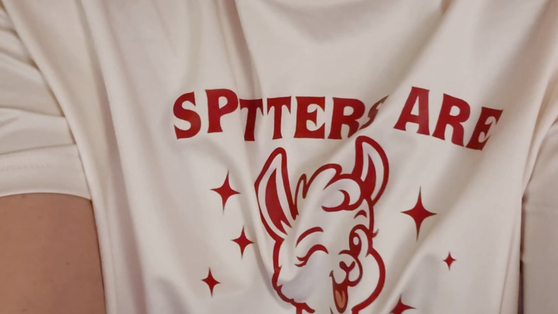 1000049703– Ellie-Elizabeth kameramodell videója