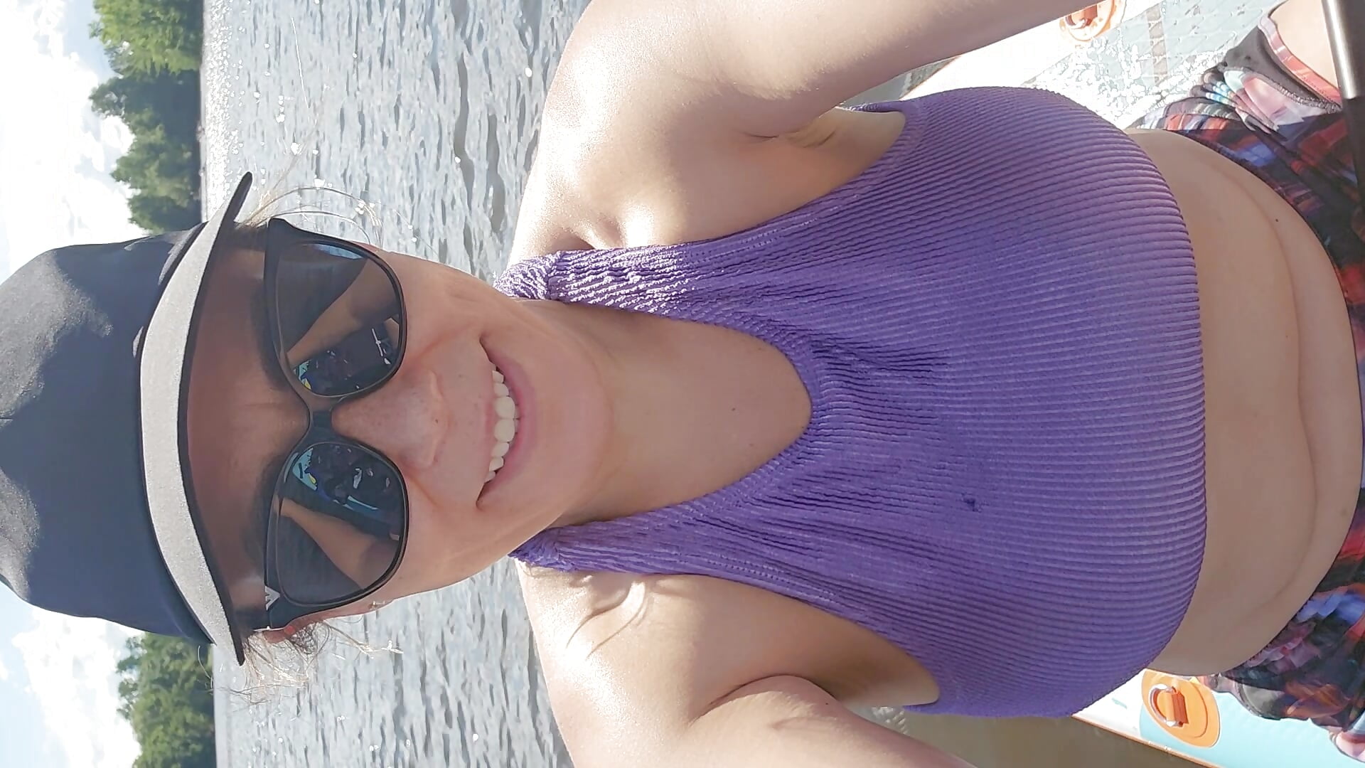 Quick Paddle Board pussy play