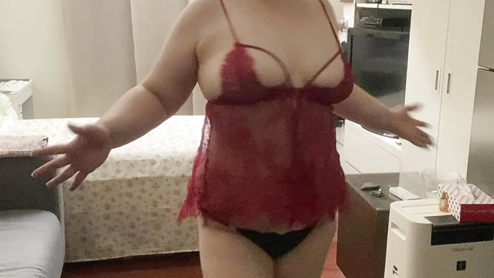 Outfit - video by SaluteMM cam model