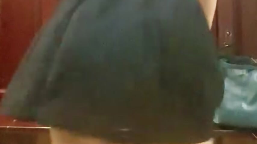 Under skirt! - video by Cherryschiodisegarsi cam model