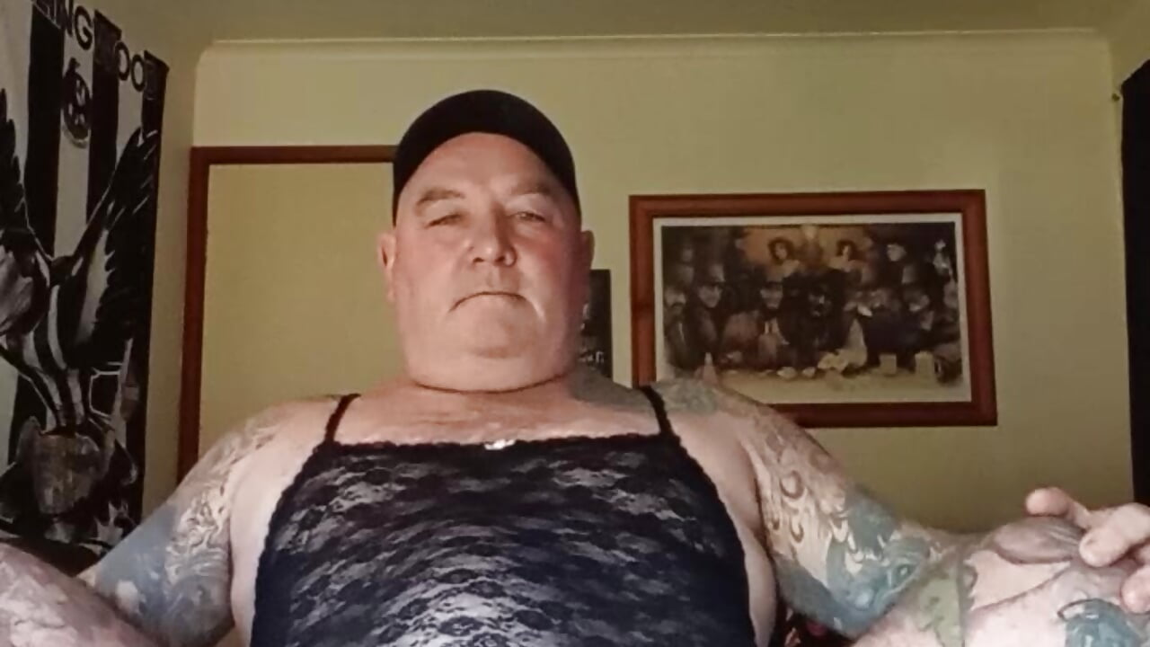 BRAND NEW BUTTON CLIP OPEN BODYSUIT - vídeo de KINKYBLUEYES69 modelo de câmara