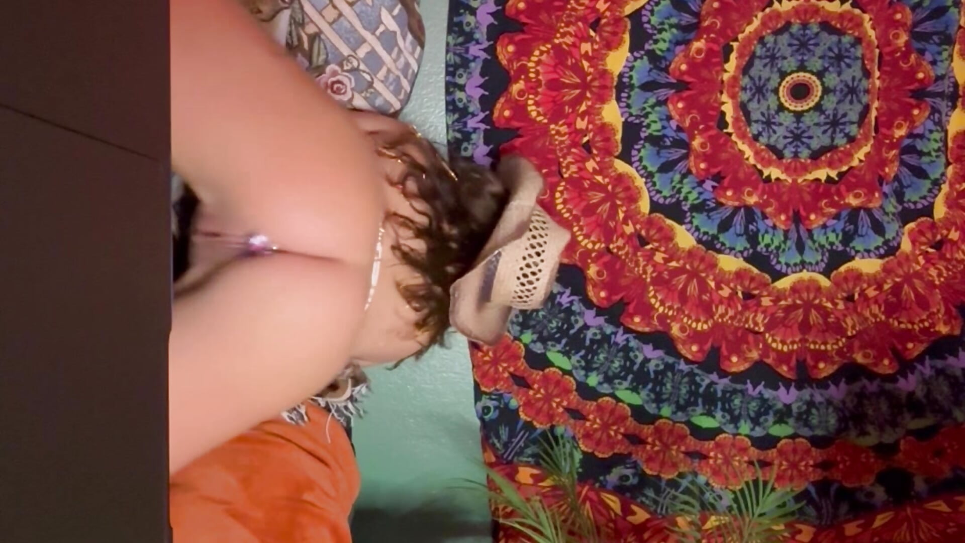 Cowgirl likes anal toys