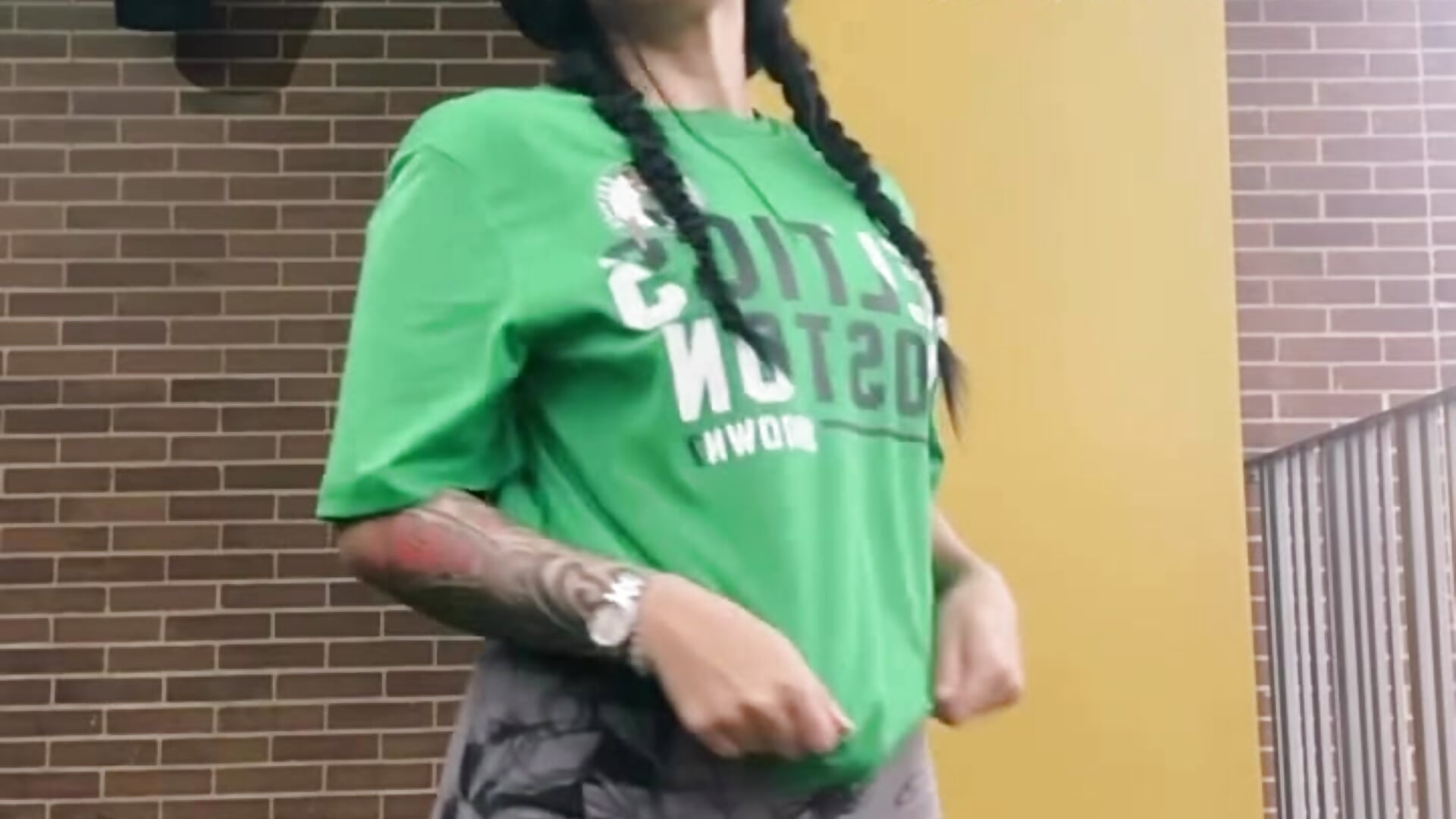 After glute day, go follow me IG🍑 - відео від вебкаммоделі sophie_cute66