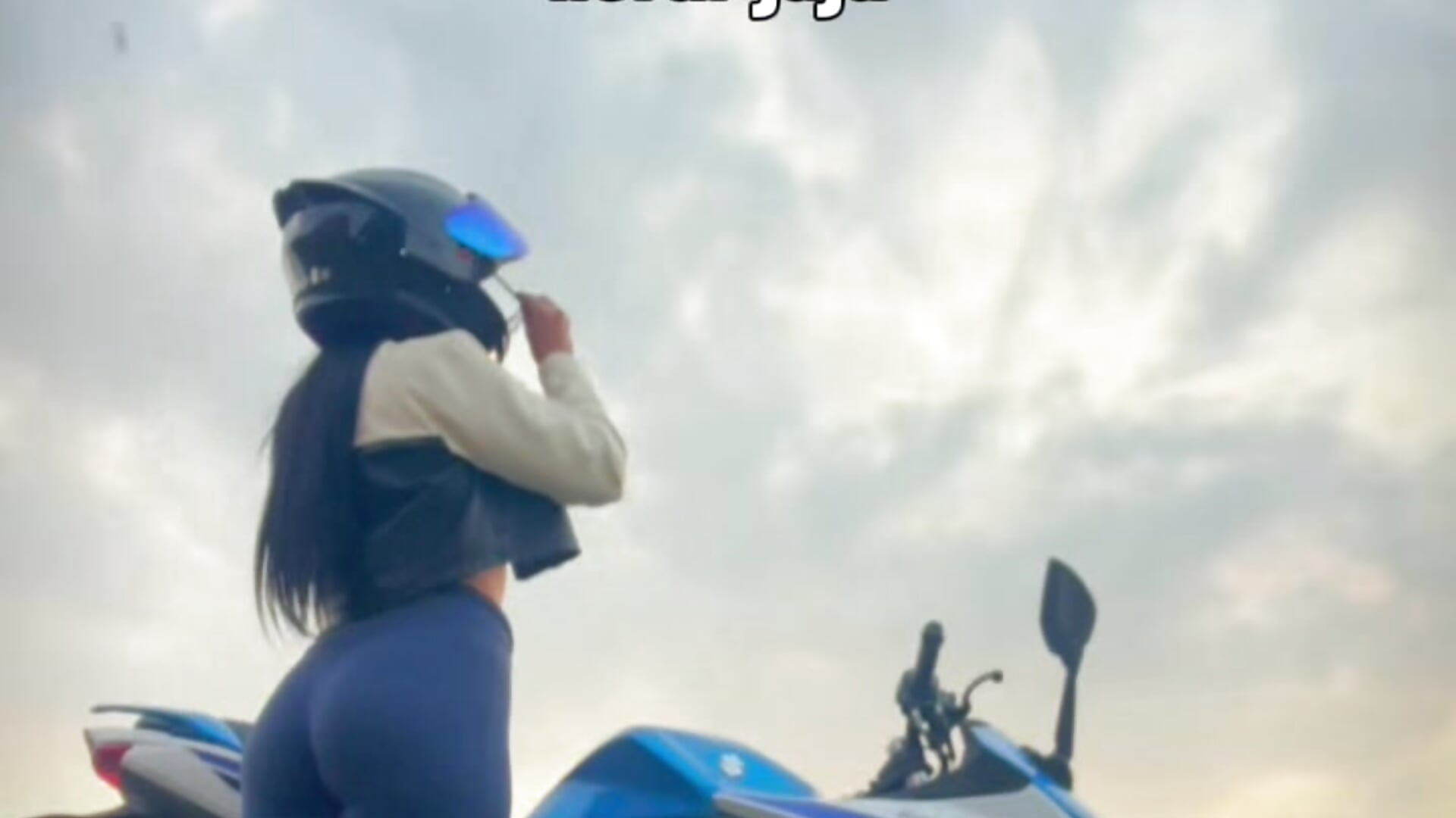 🏍️🍑 - video by sophie_cute66 cam model