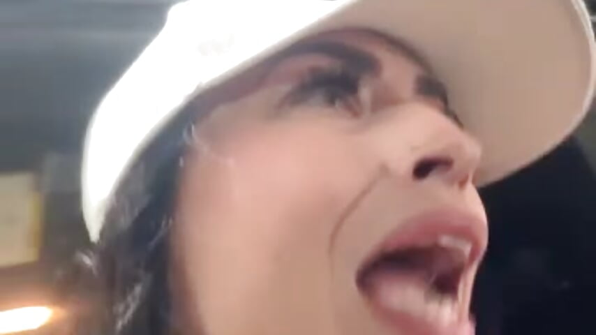 Crazy public  squirt - clip cu annablisss model videochat