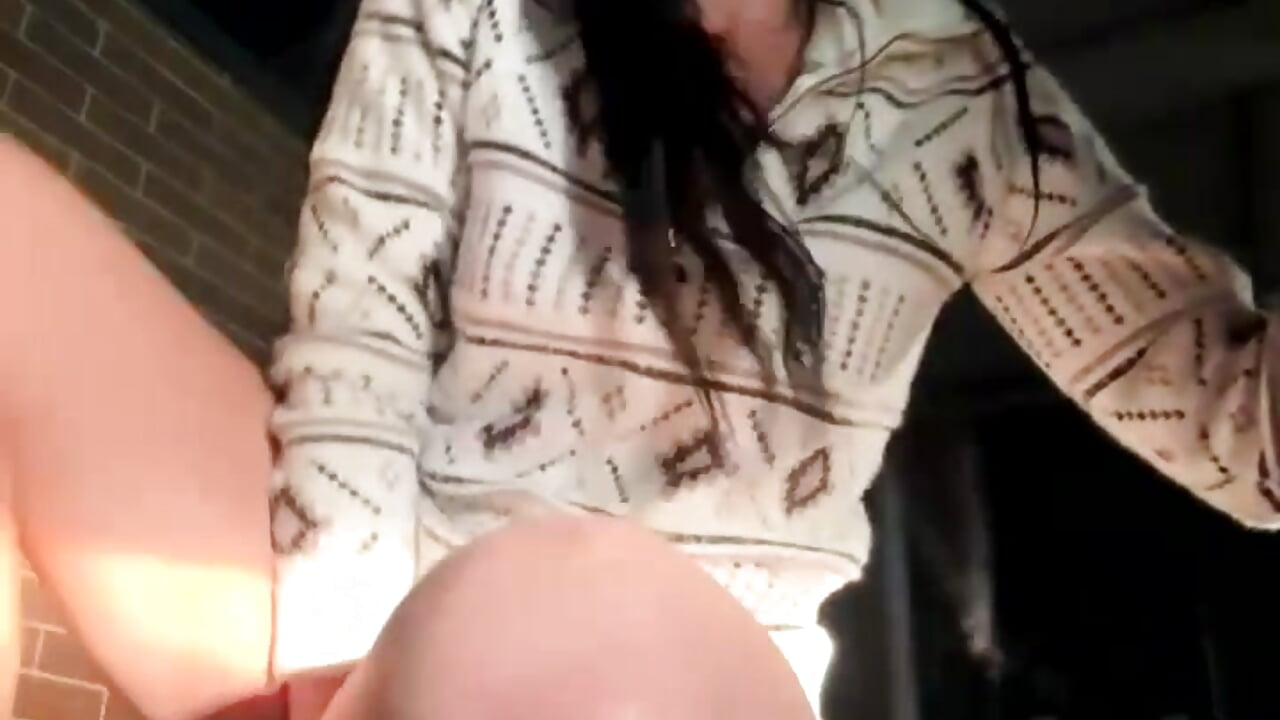 Squirt outside near road - فيديو من annablisss موديل الكام