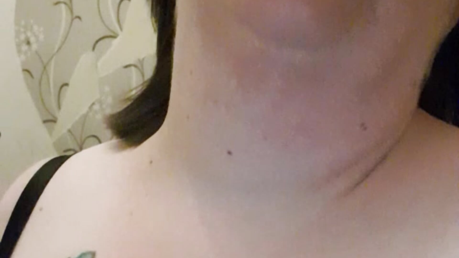 Too hot - video by HousewifeMilf_Courtney cam model