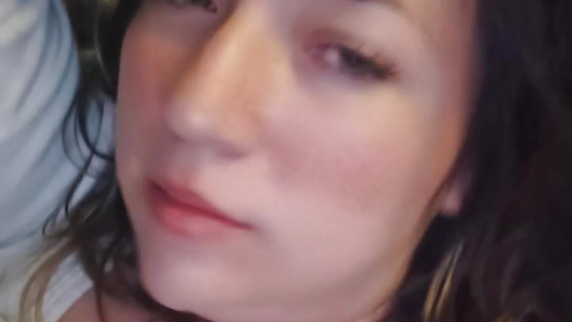 Sexy in my home lol - video by isabella_rossse cam model