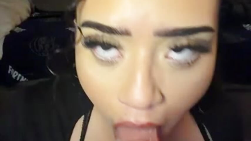 SLOBBERY GAG MESSY BIG TITTY AHEGO DEEPTHROAT😛 - CarmelaAnthony 캠 모델의 동영상