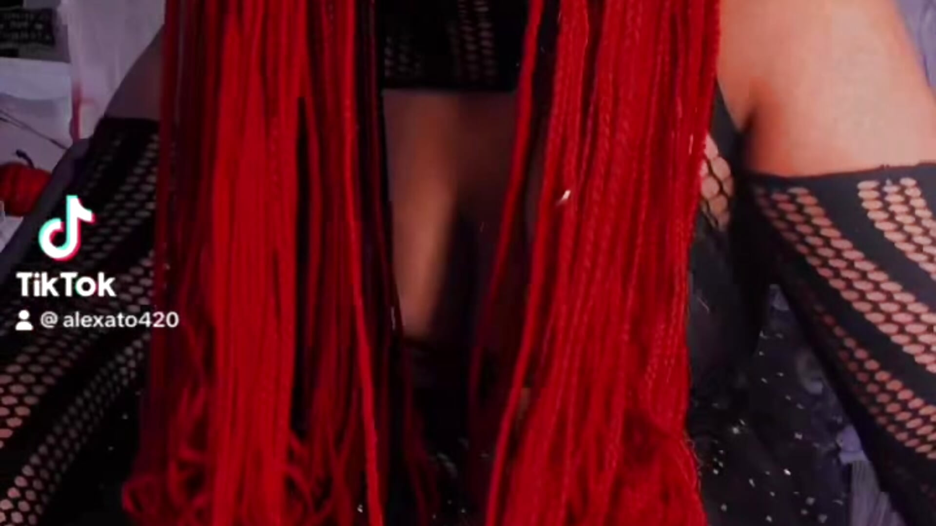 export_1698021408705 - video by 420Geminis cam model