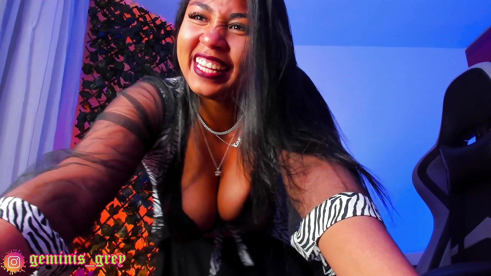 Do u like ? - video by 420Geminis cam model