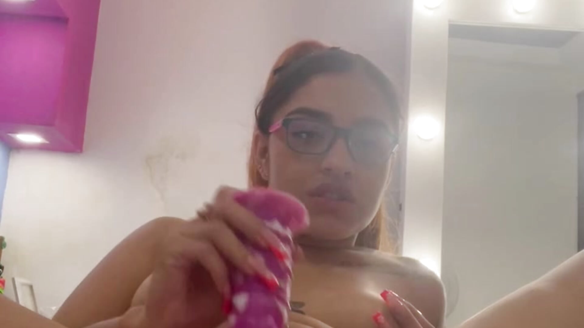 trim,4740C105-67D0-45EB-884F-A26F1E8A3826 - video av lorensweet77 cam-modell