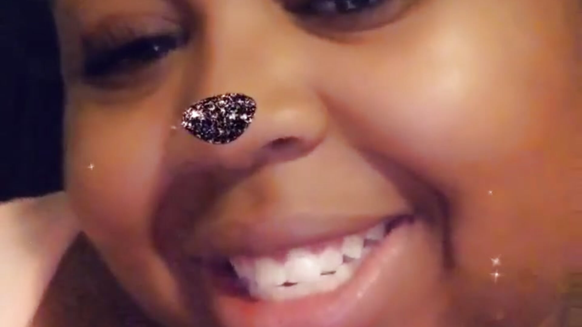 Filter Fun - βίντεο μοντέλου Silhouette_J