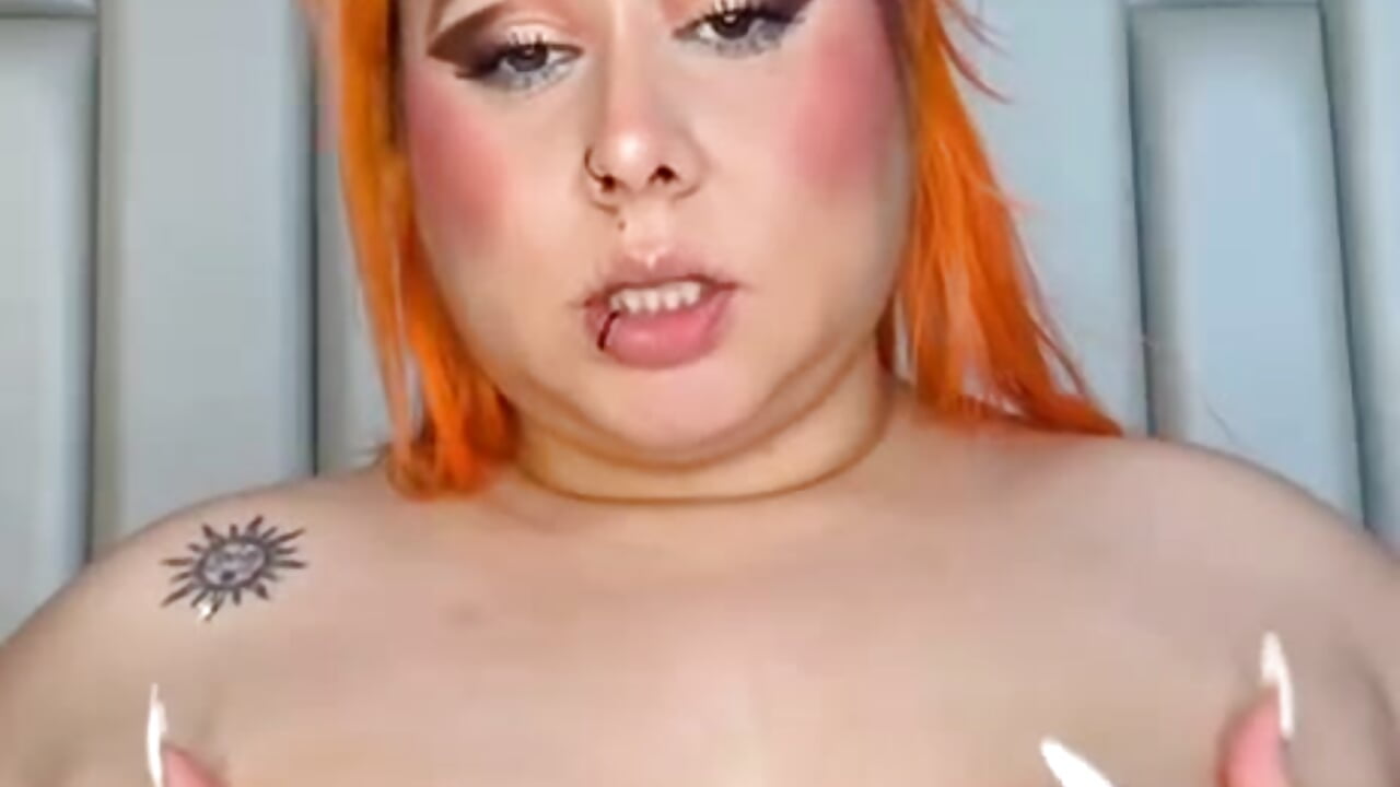 Sexy tits show 😈 - відео від вебкаммоделі aandreaperez