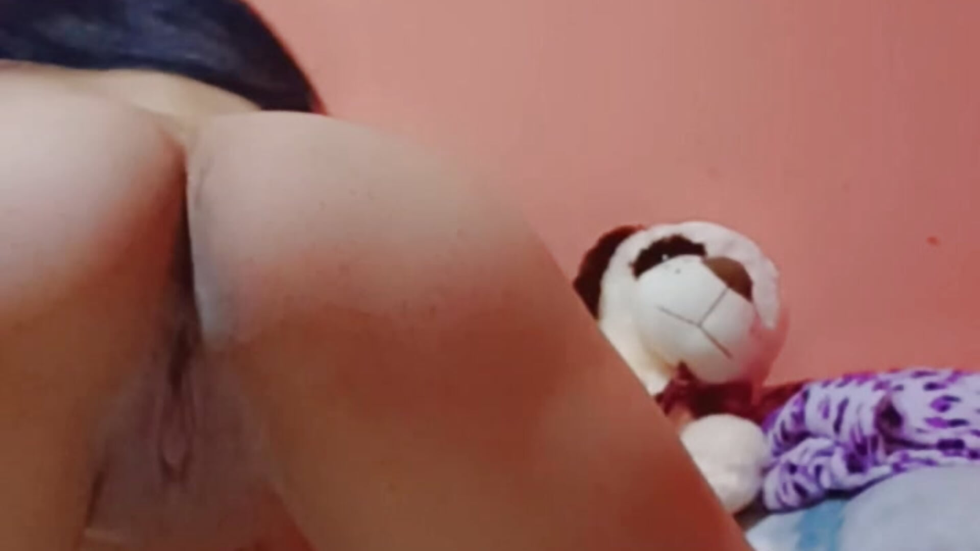 TOUCHING ME IN MY HOUSE - відео від вебкаммоделі Emilybta