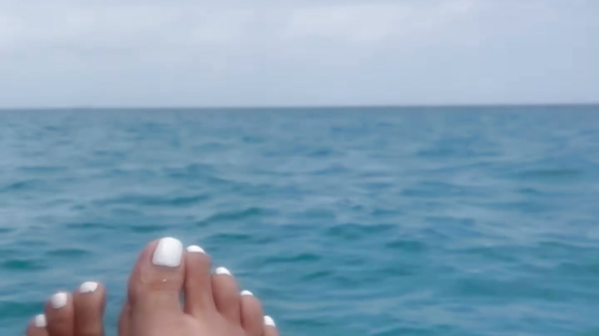 My feet in the sea - vídeo de ValeriaHot69 modelo de câmara