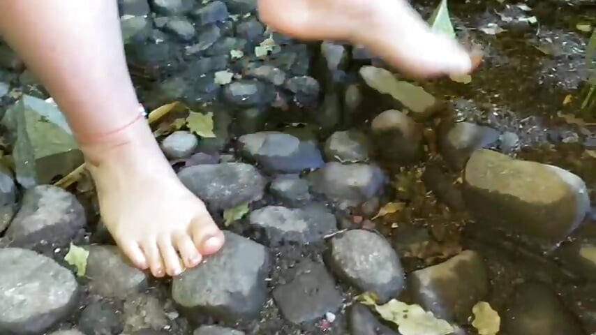 dirty my feet