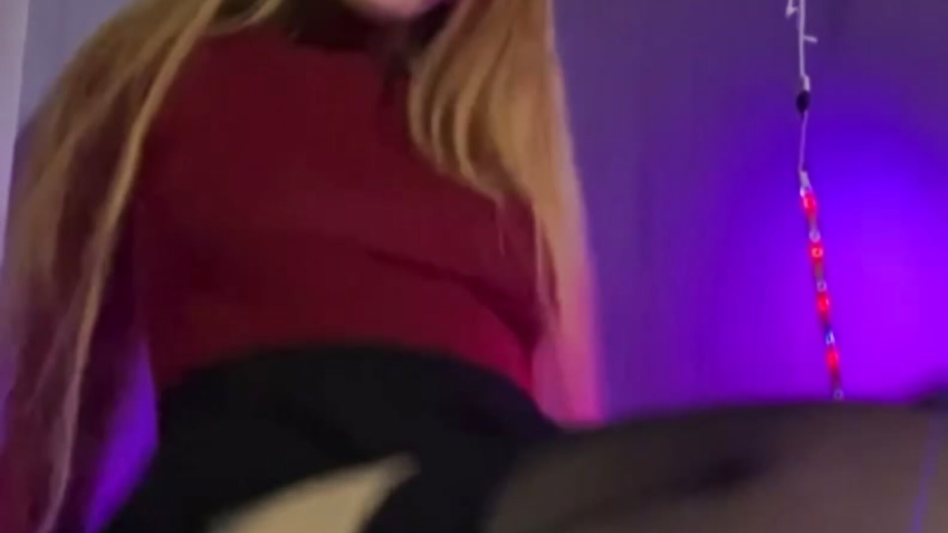 dildo in pussy,  ride a dildo - video by kuttekc cam model