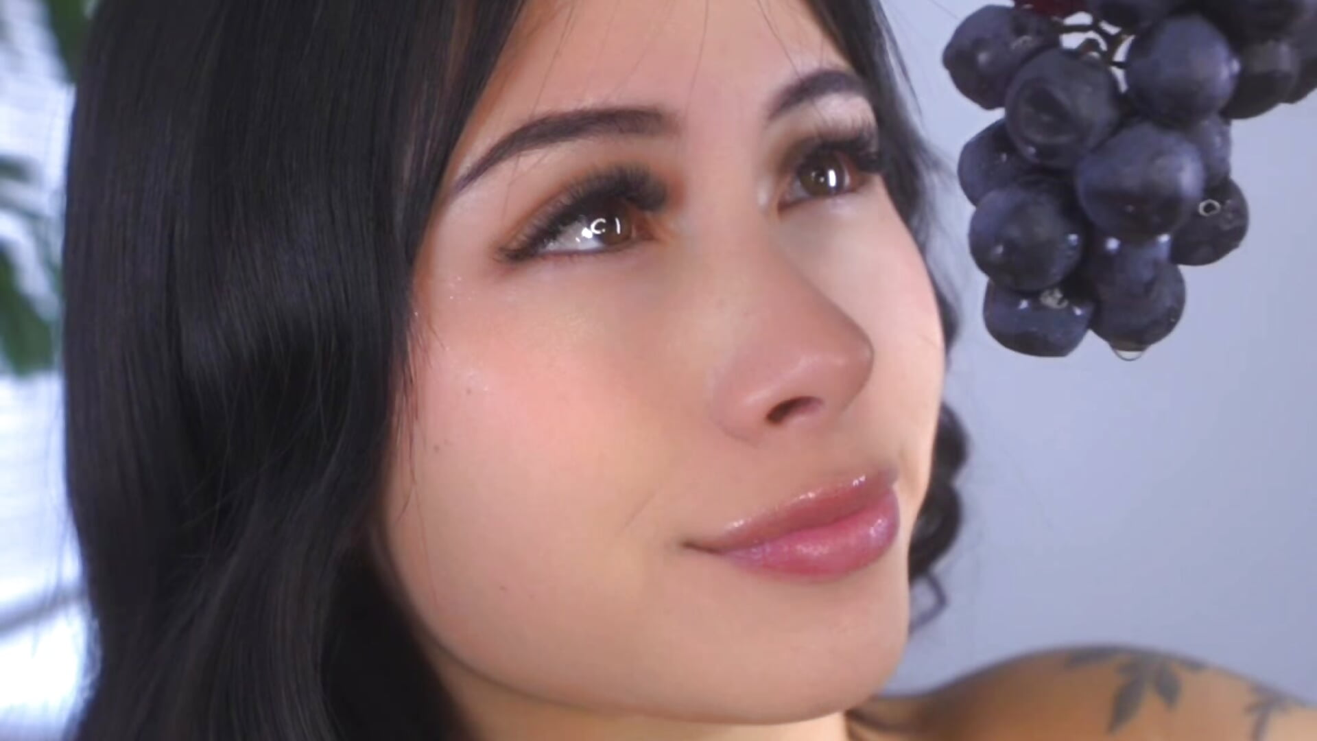 Would you like me to lick something else? 💦♥️ – video modela na kameri Gigi_ohlala