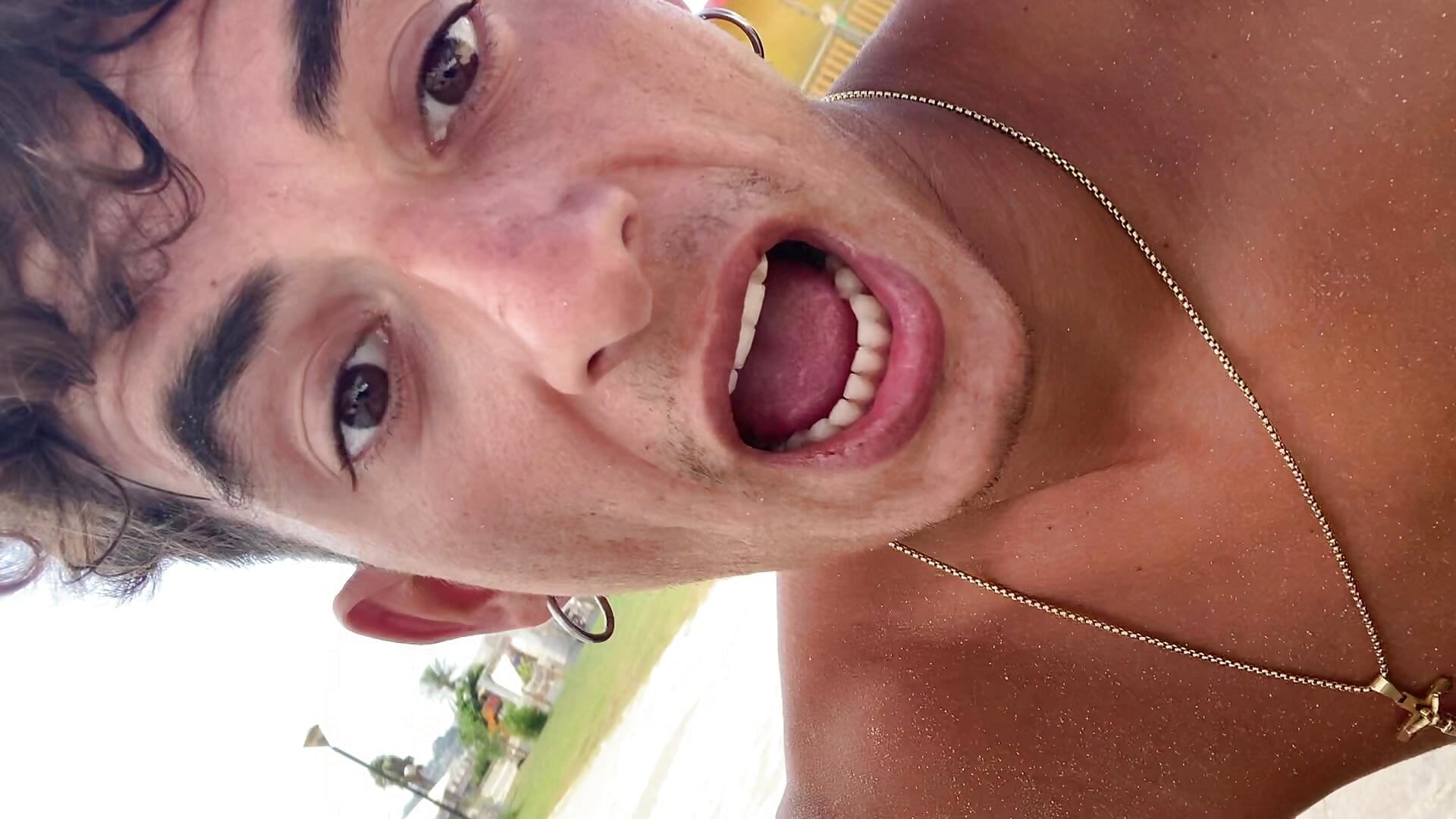 183E0625-83AD-4D9E-B7D3-01BD40AB9E2F - video by alessandro893000 cam model