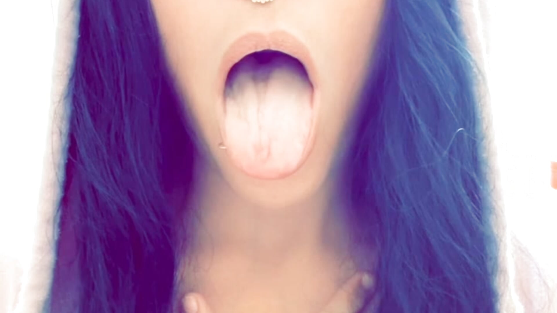Silly faces you love – video af VellaOfficial