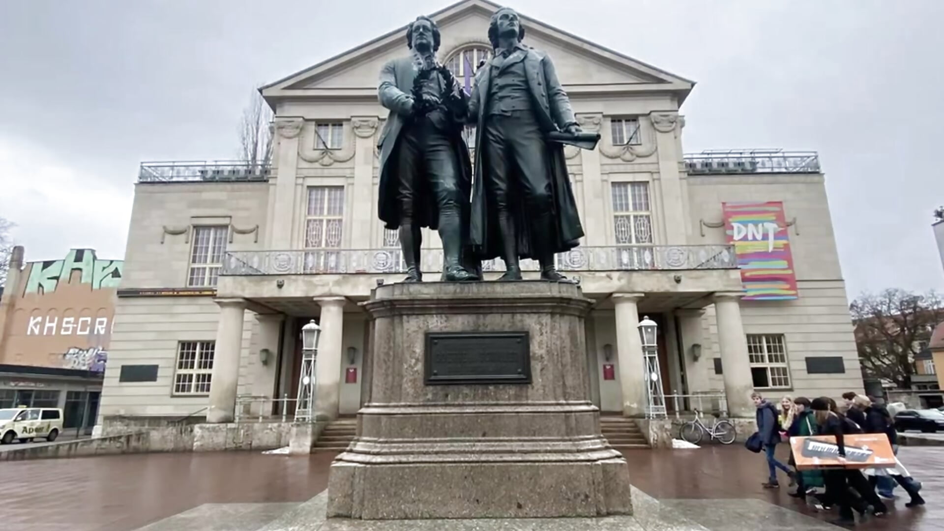 Chase dream, not people. 📍WEIMAR, THURINGIA, GERMANY🇩🇪 - video by Divine___Eloeura cam model