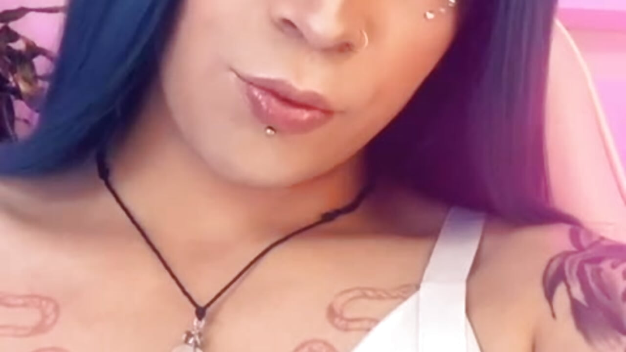 I send some kisses for ur cock 😘😈 - video by Sophiiie cam model