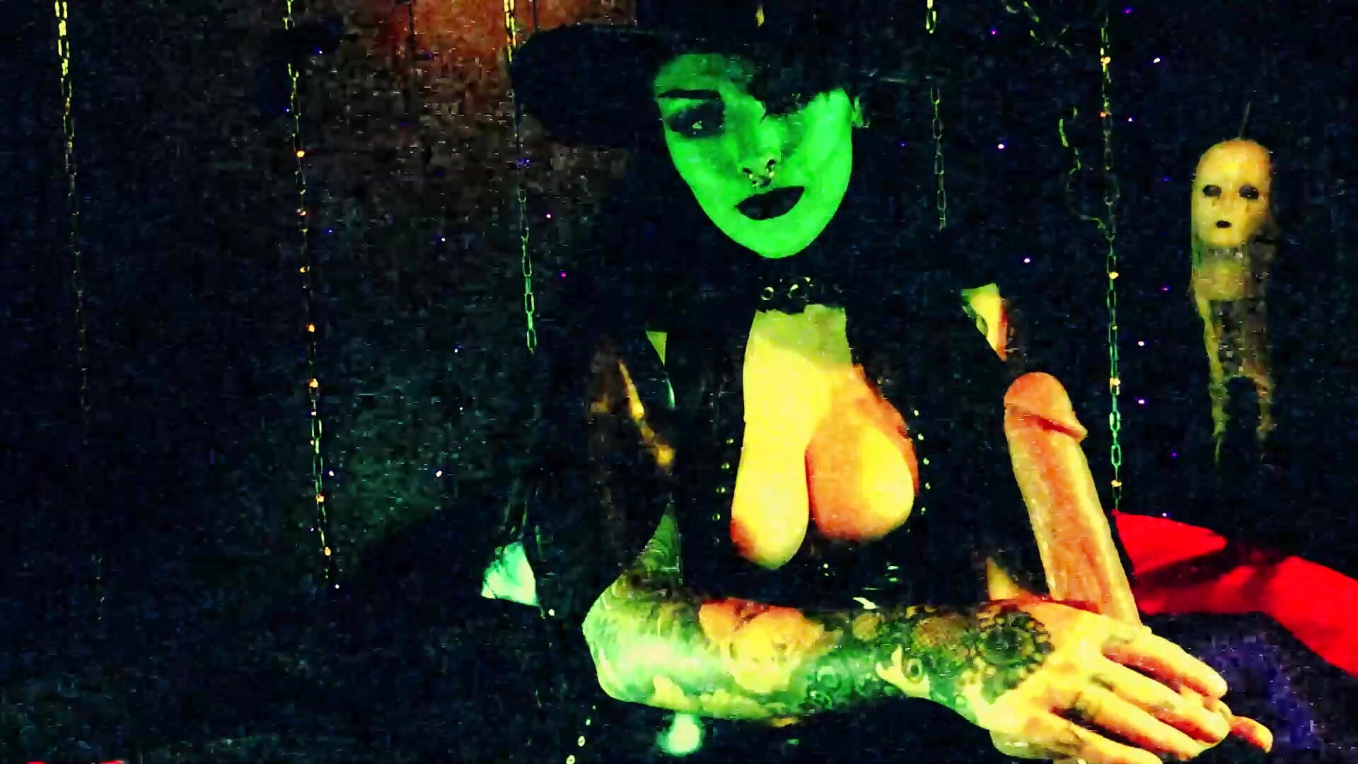 THE WICKED WITCH OF THE WEST JOI - video by gothstripper cam model