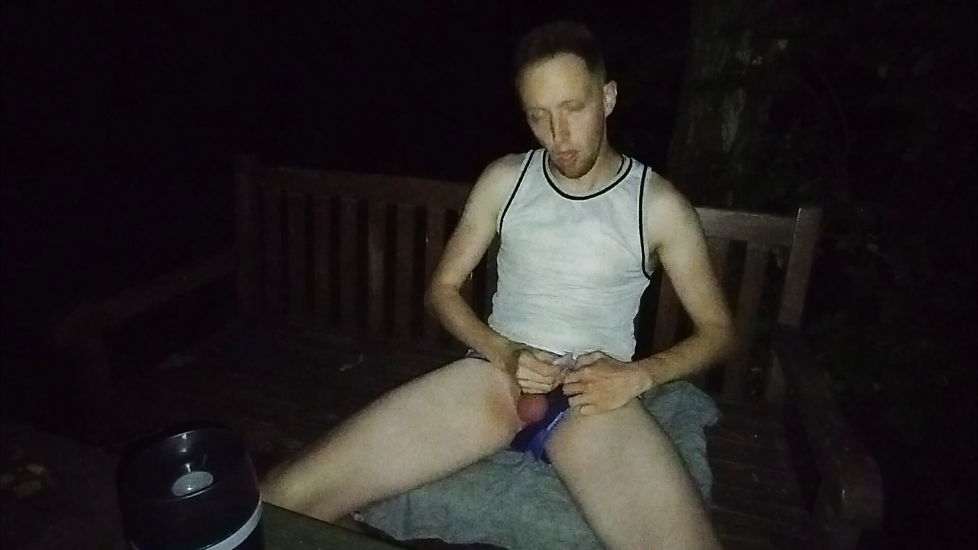 Me outdoor @ night - video by Tw1ky9o cam model