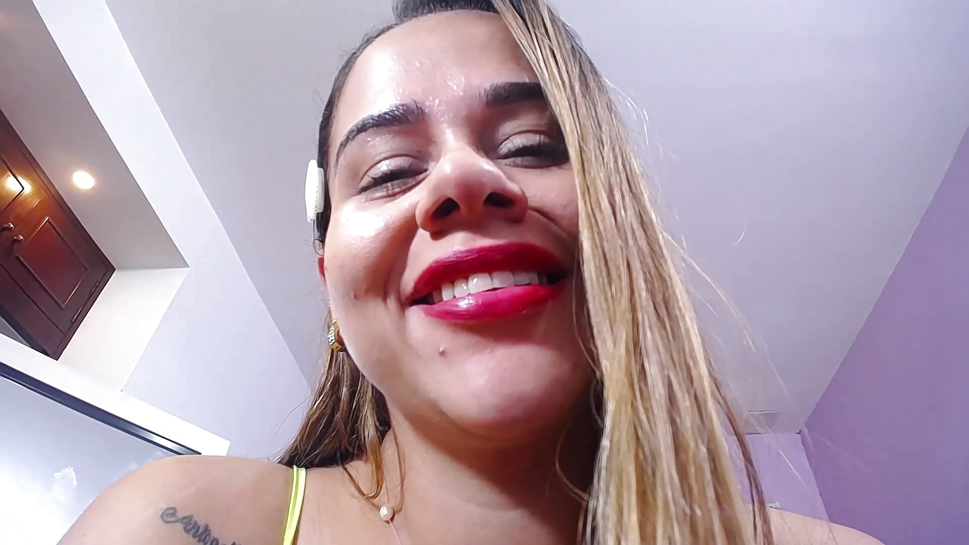 show tits - video by IrresistibleMilf cam model