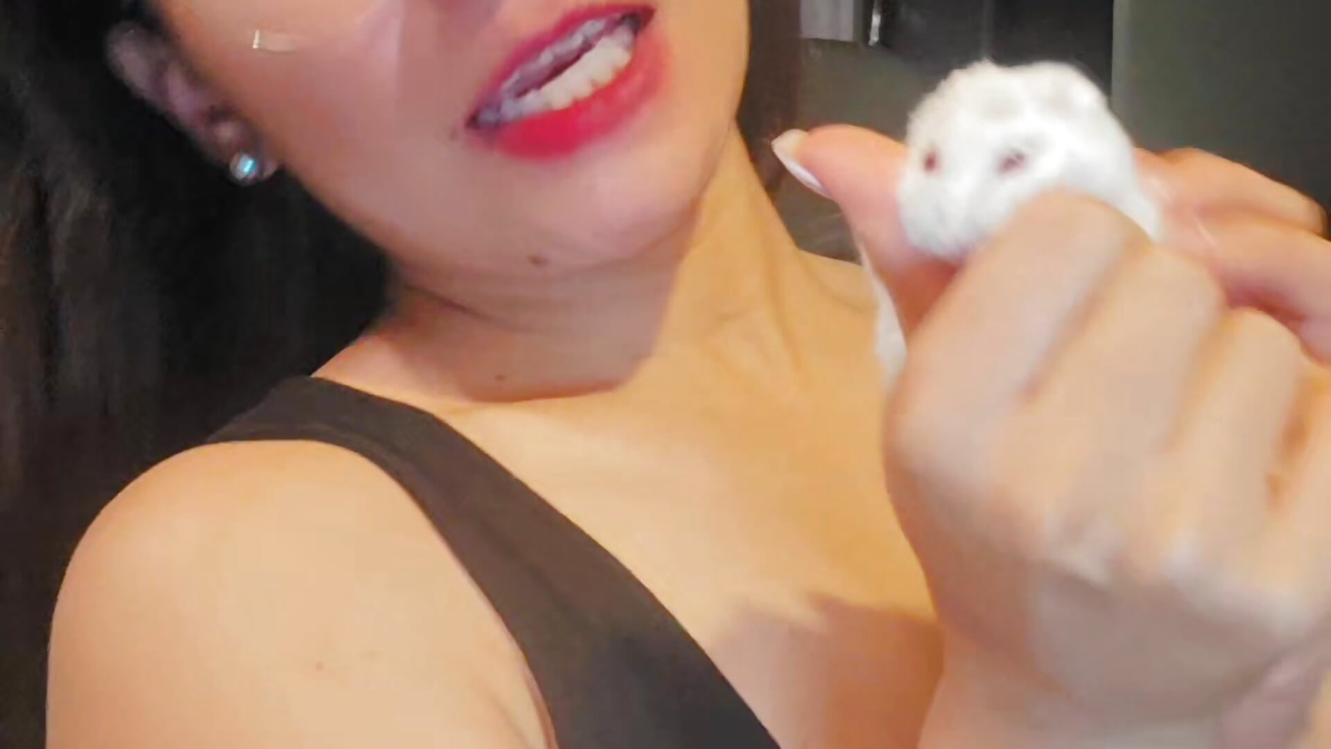 Charm and Temptation - Vídeo de MistressSlut1