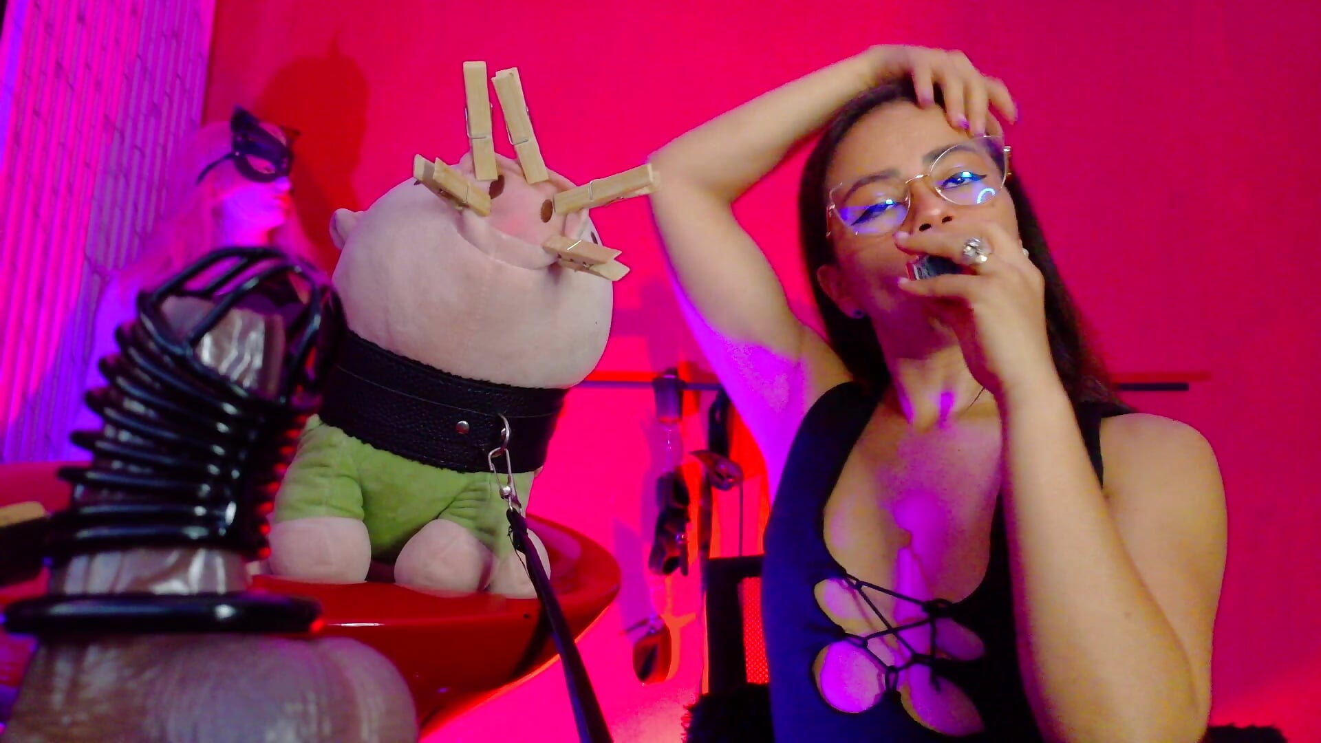 Obedience begins when you walk through the door. ⛓️/ pig / strapon / exhibition - video by MistressSlut1 cam model