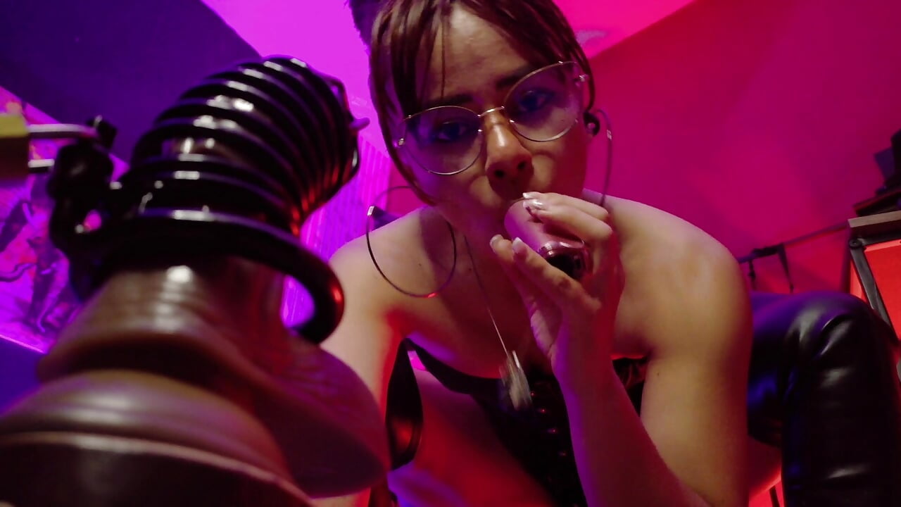 LOVENSE LUSH IS ON | CONTROL LUSH 10 MIN 400TK | FAV VIBES LOVENSE 22-33-44-69-111-333 - clip cu MistressSlut1 model videochat