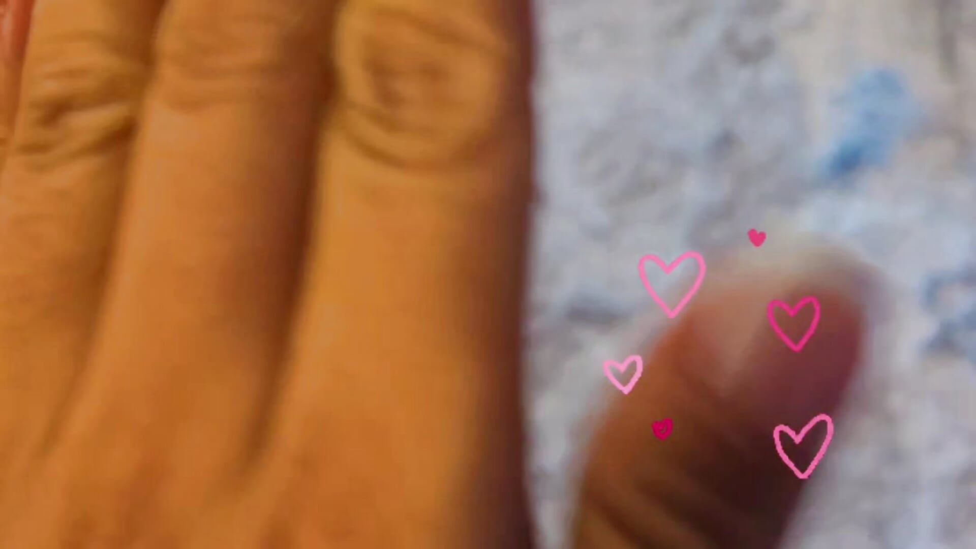 *"Nails that Whisper Secrets.. Do You Want to Hear Them?" - Vídeo de MistressSlut1