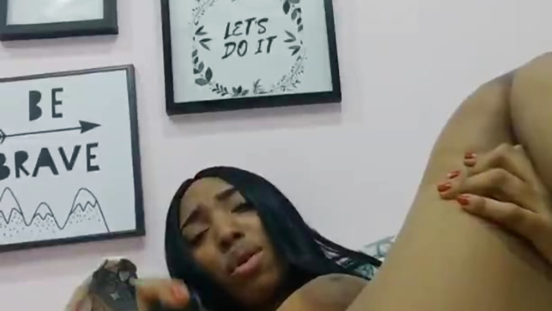 mmmm... - video by Lauraleiii cam model