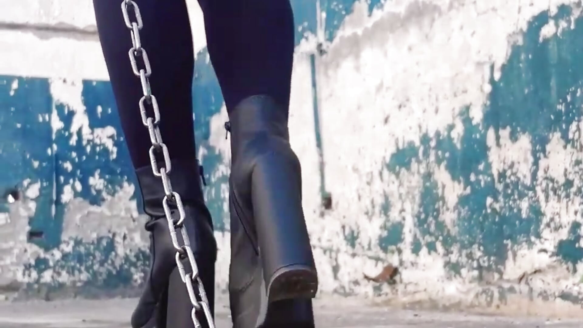 Are you ready to be arrested my love?! I will drag you to my bed!! Special show today 7:30 pm♥ – video af Ivysstone
