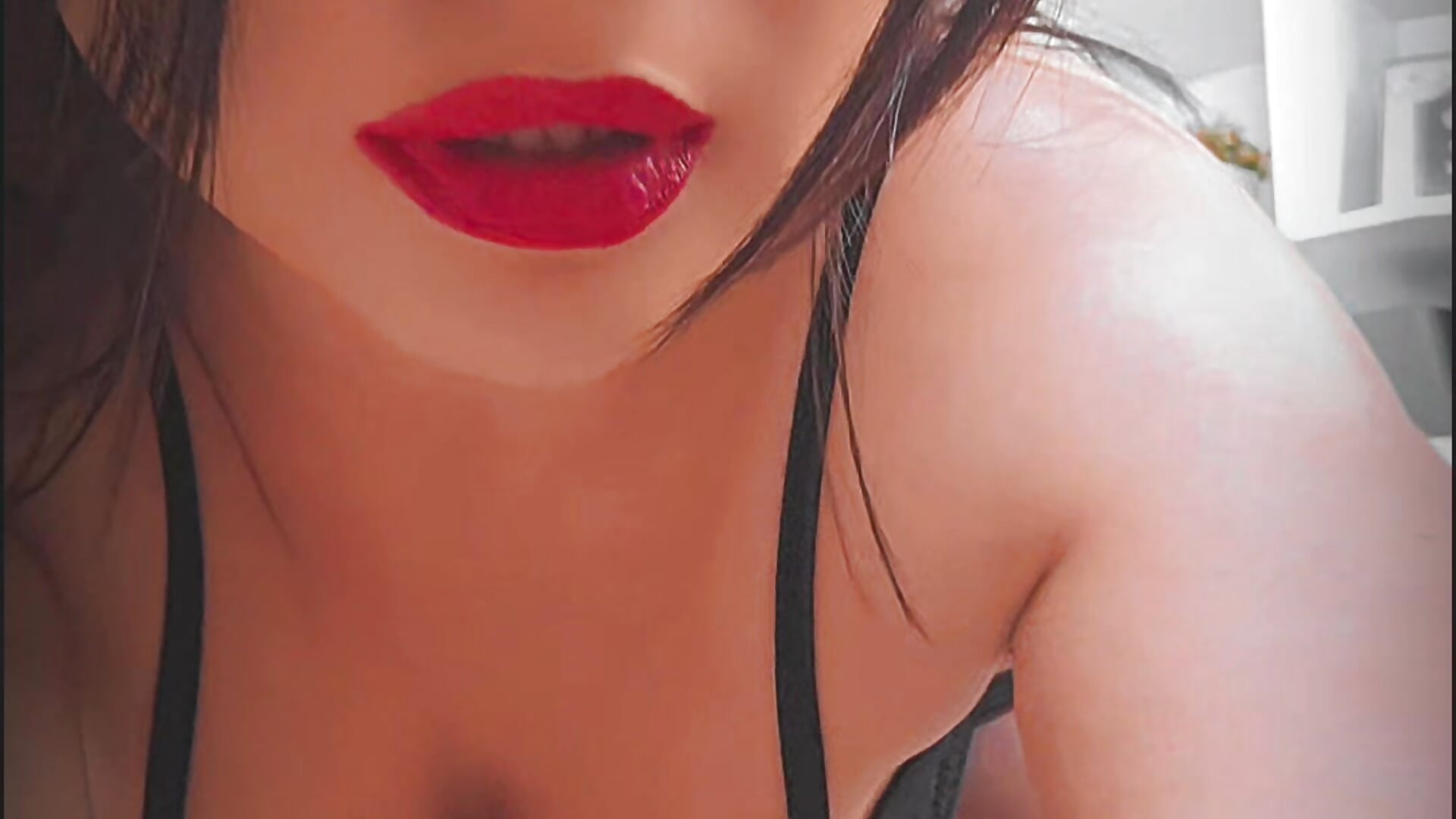 One look is never enough. Enter my world and discover more. 🖤 - video van EmaBrownie cam-model