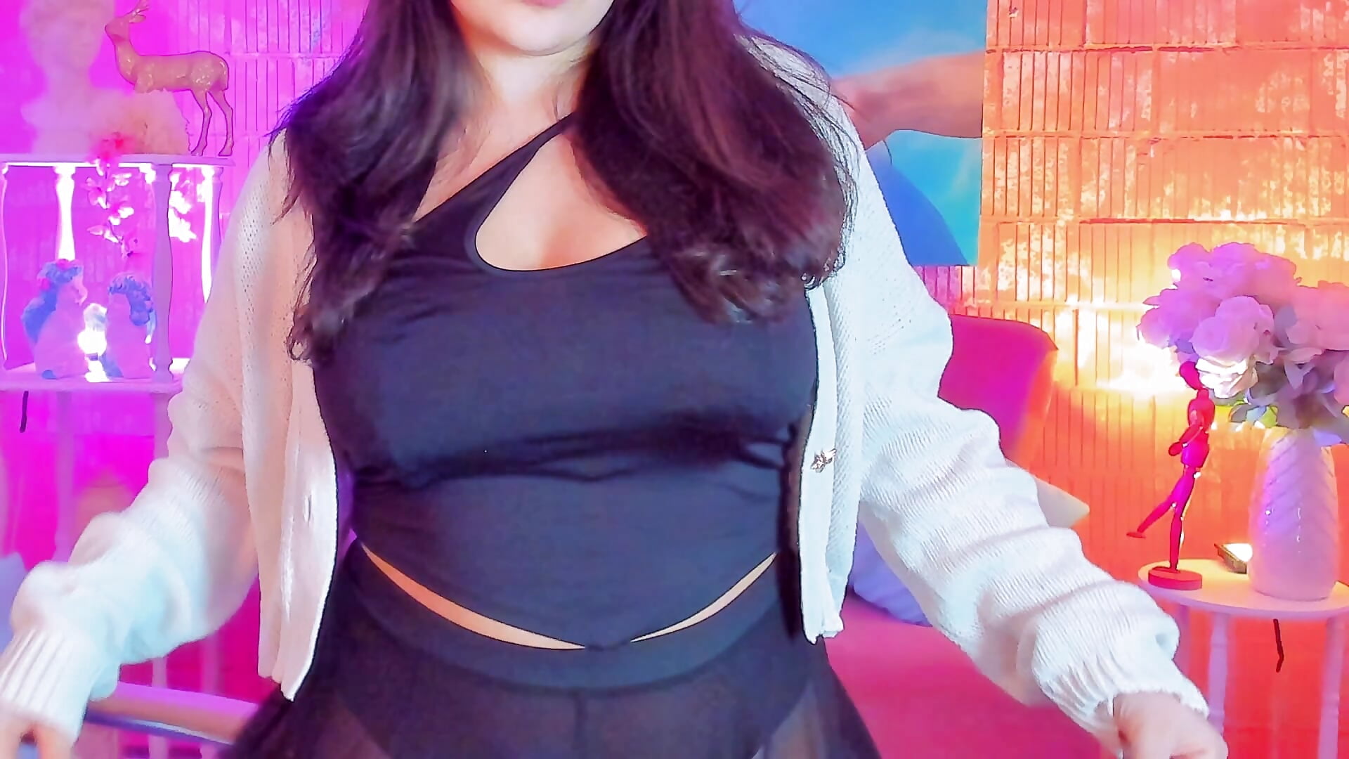 Hot Mama! - video của người mẫu cam CeceliaJohnson