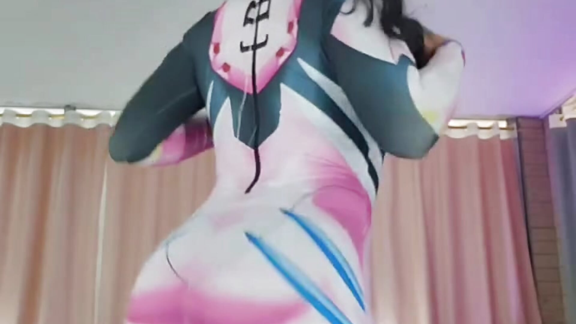 you like my anime too - video by floryn_susana cam model