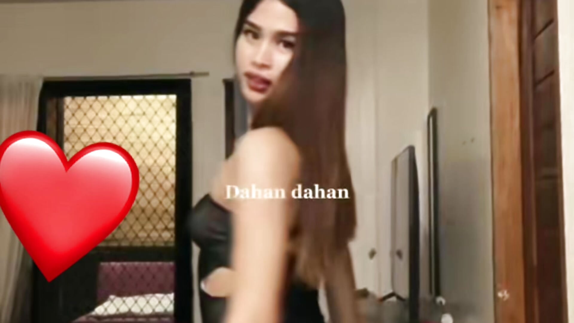 v14044g50000d792sinog65tdg2qjdn0 - video by DazingSighting cam model