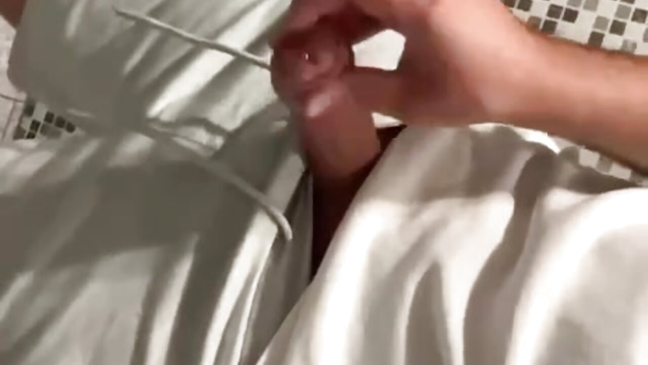 9028992793090800806