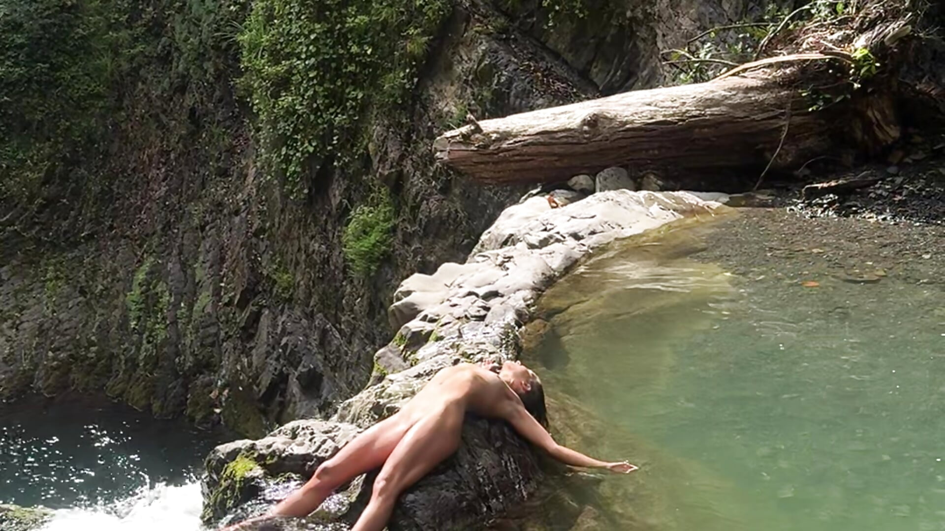 Nice place - video by ElizSweet cam model