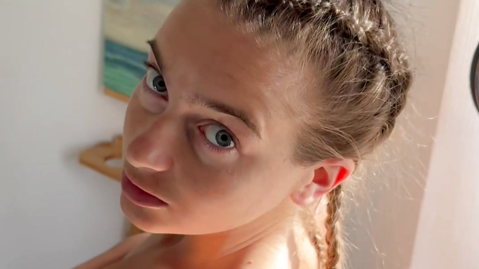 What color are my eyes? - video by ElizSweet cam model