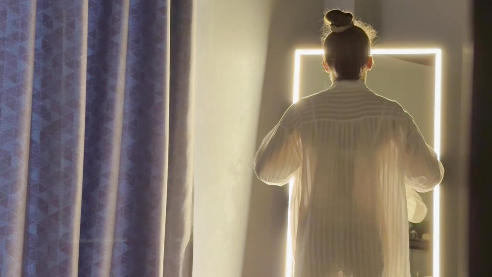 Fashion show available for request－カメラキャストのElizSweetの動画