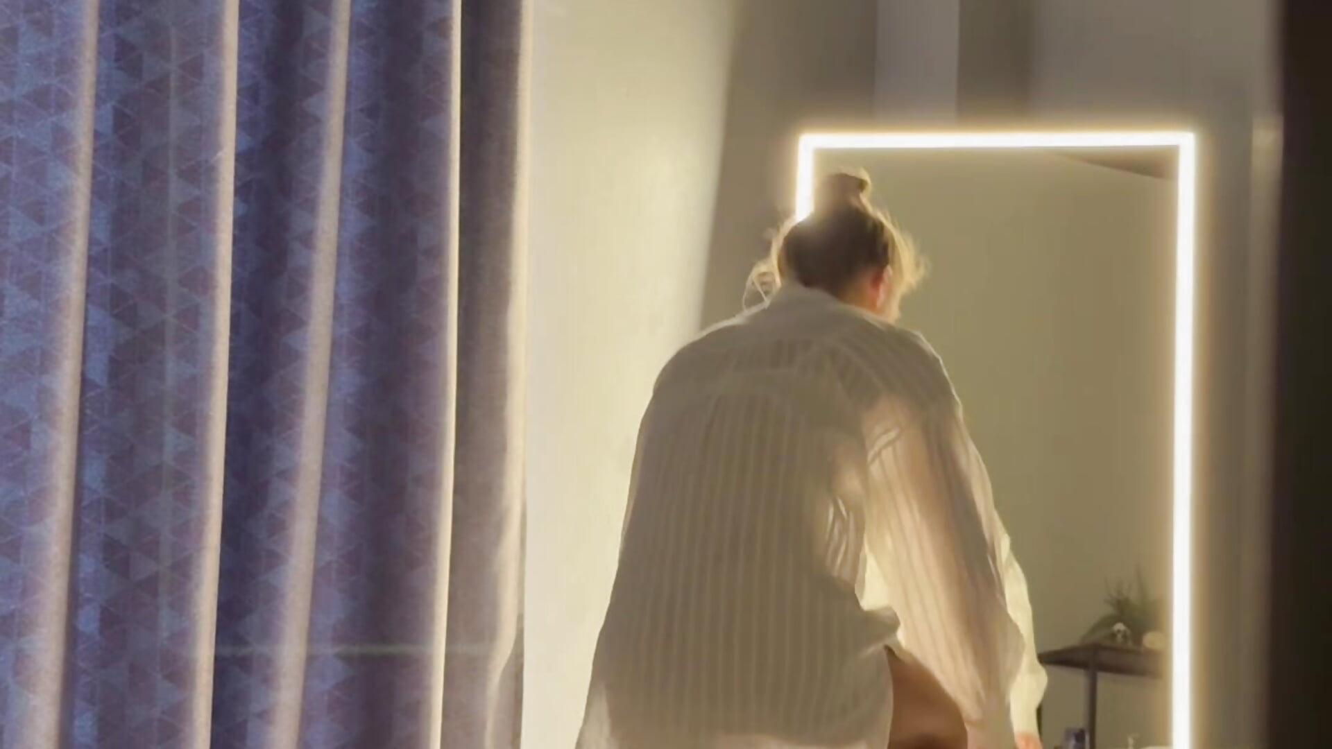 White is my favorite color－カメラキャストのElizSweetの動画