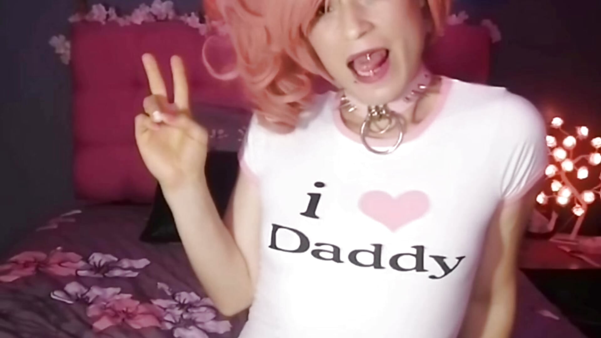 I 💛 🐝 - video by SissyHopeBoi cam model
