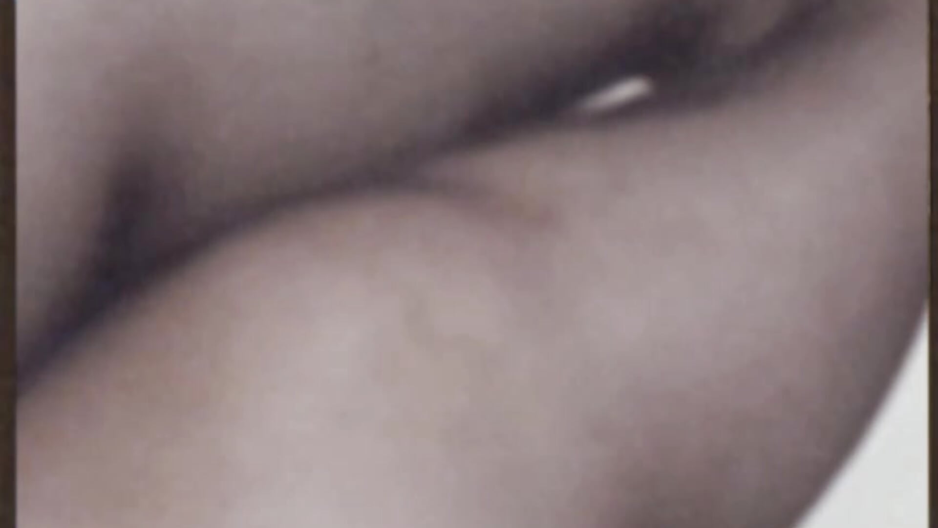 nylon — filmik LunaRoub, modela(-lki) na kamerkach