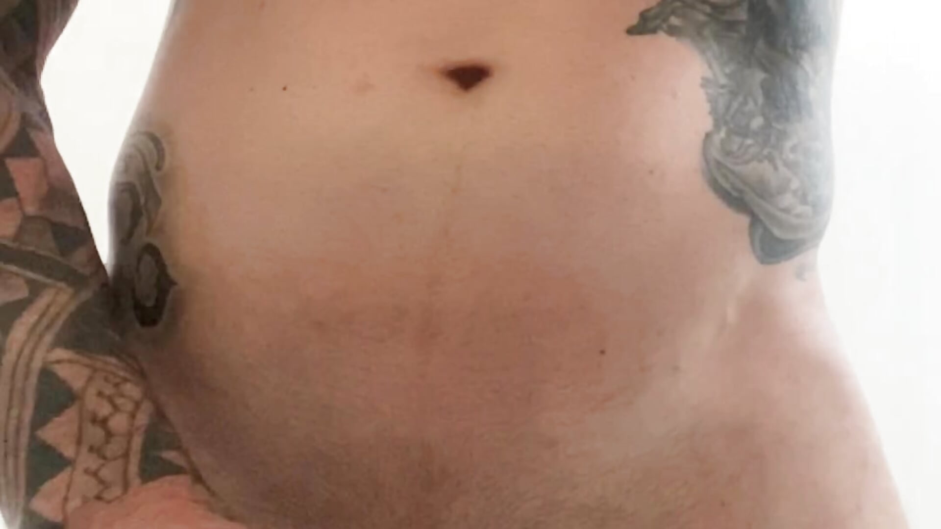 Huge Load - วิดีโอโดย HardAndInkedBR โมเดลแคม