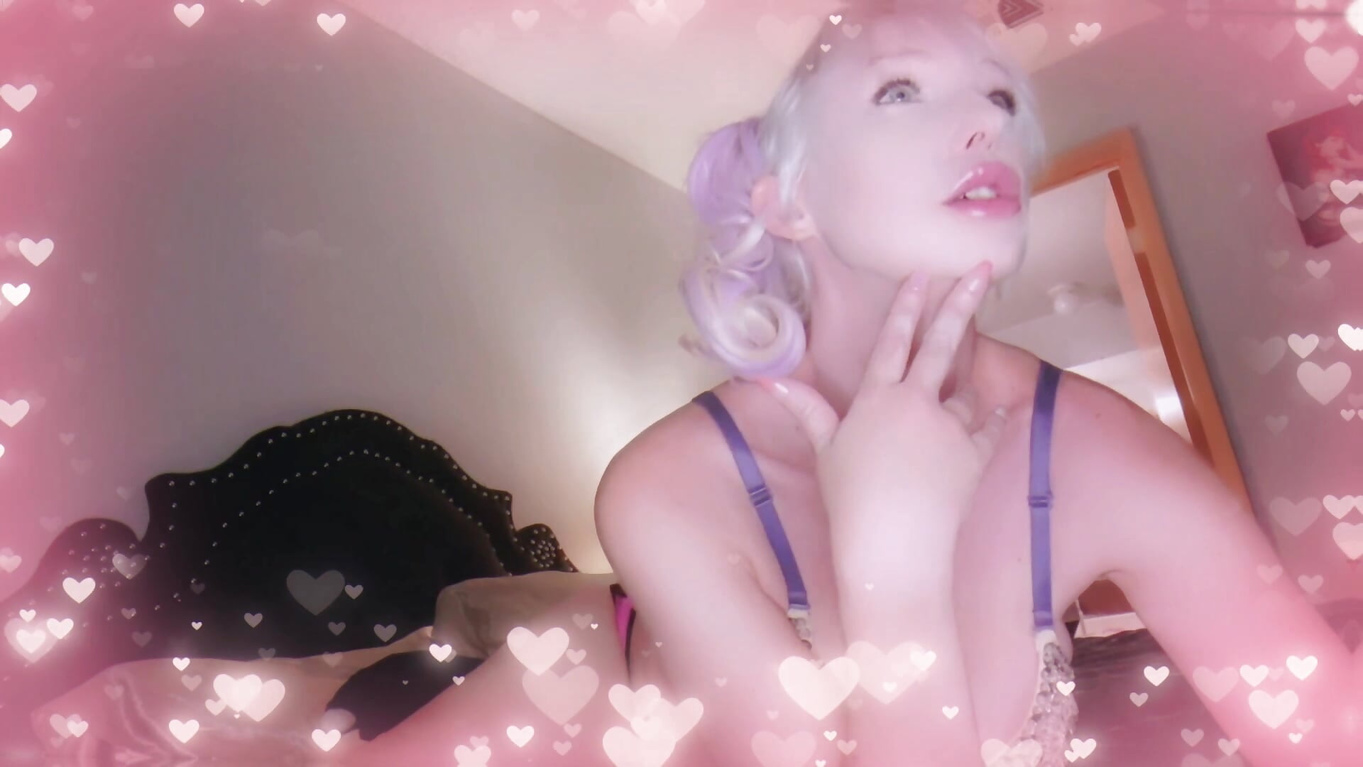Bedroom Fun! - video by RiverStreams cam model