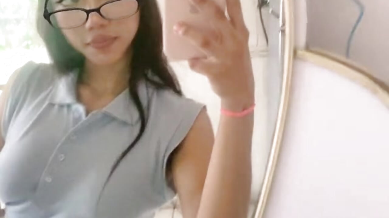 v09044g40000d2gfnknog65tic7npu60 - video by Kuromiunu cam model